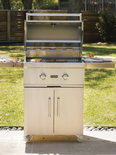 Coyote-Grill-28-inch-on-cart-67