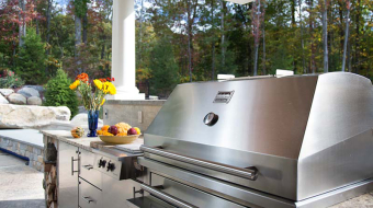 custom-outdoor-kitchen
